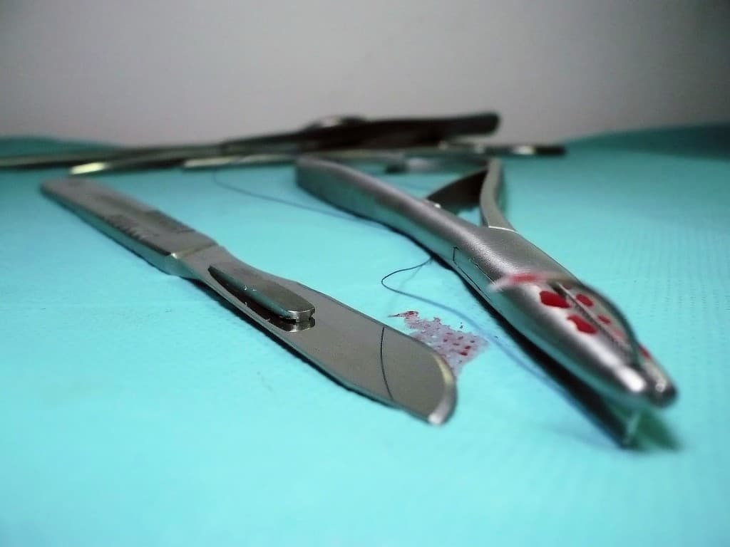 surgery-1662207_1920