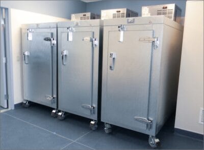 mobile body box refrigerator